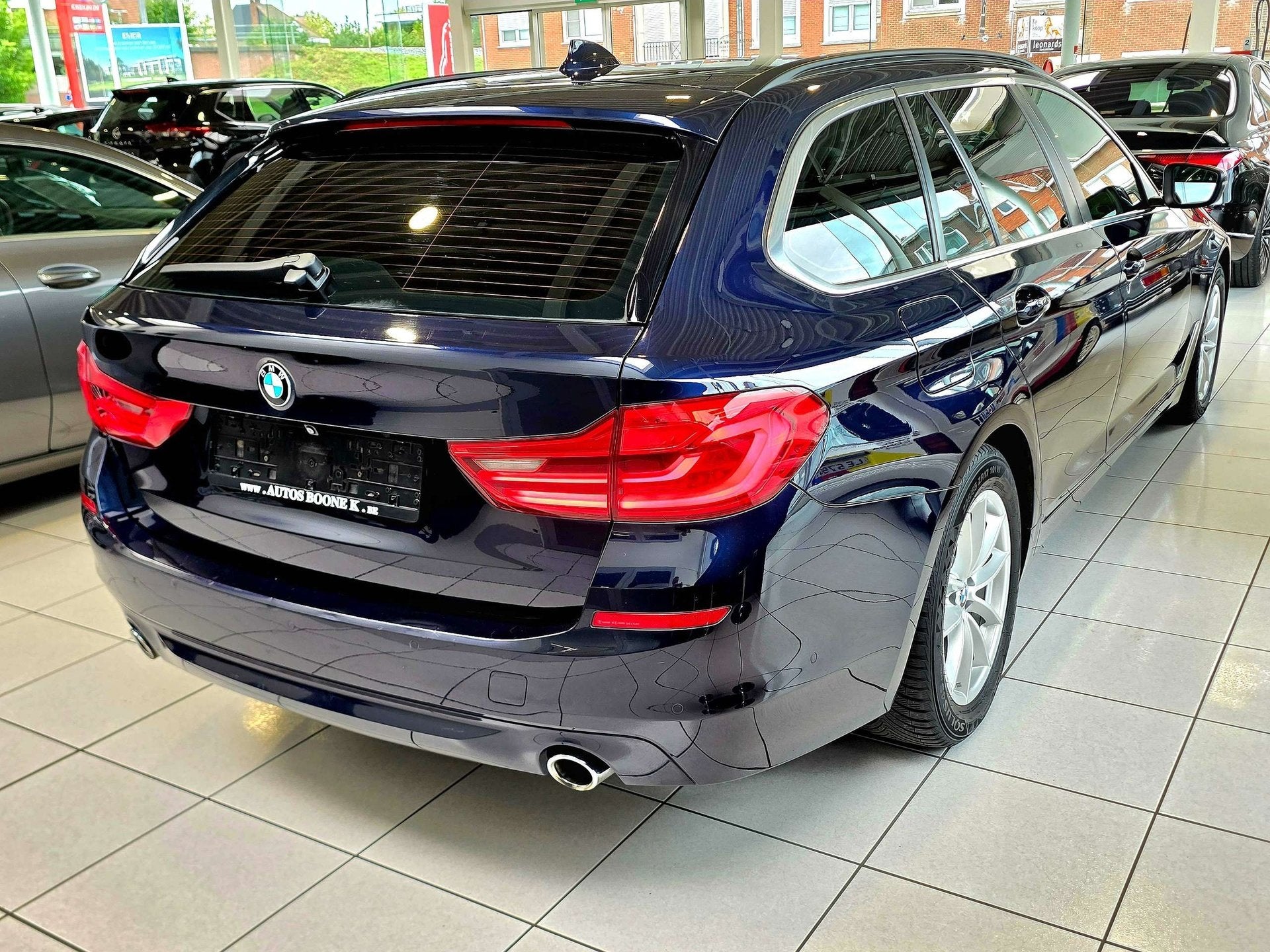 BMW 518 Touring 518 dA Business / Leder / adaptieve cruise c, Auto's, Dealer onderhouden, 4 cilinders, Bedrijf, 5 deurs