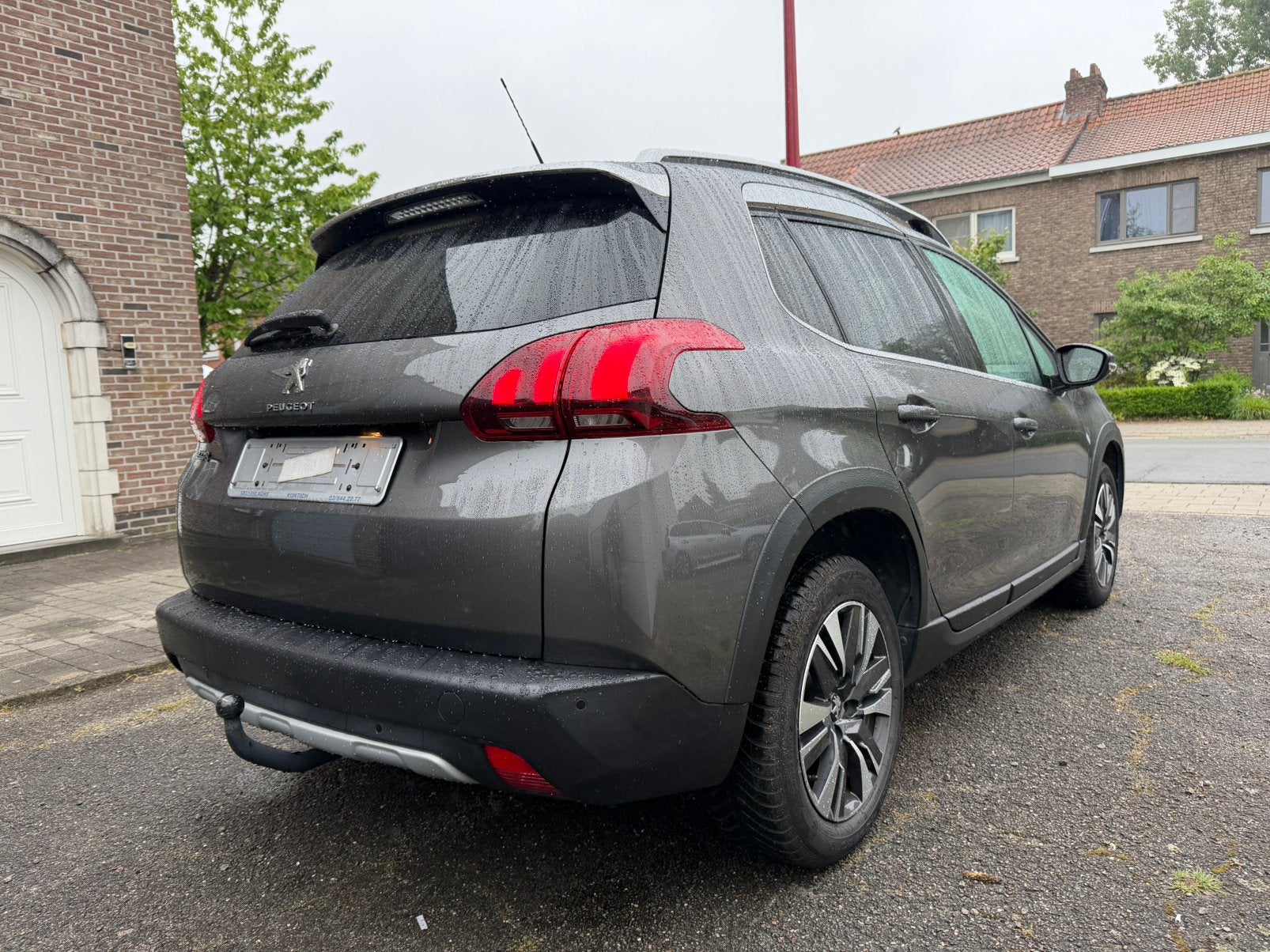 Peugeot 2008 / 1.2 Benzine / Euro 6d / 41.000 !!, Autos, Argent ou Gris, Achat, Entreprise, Boîte manuelle