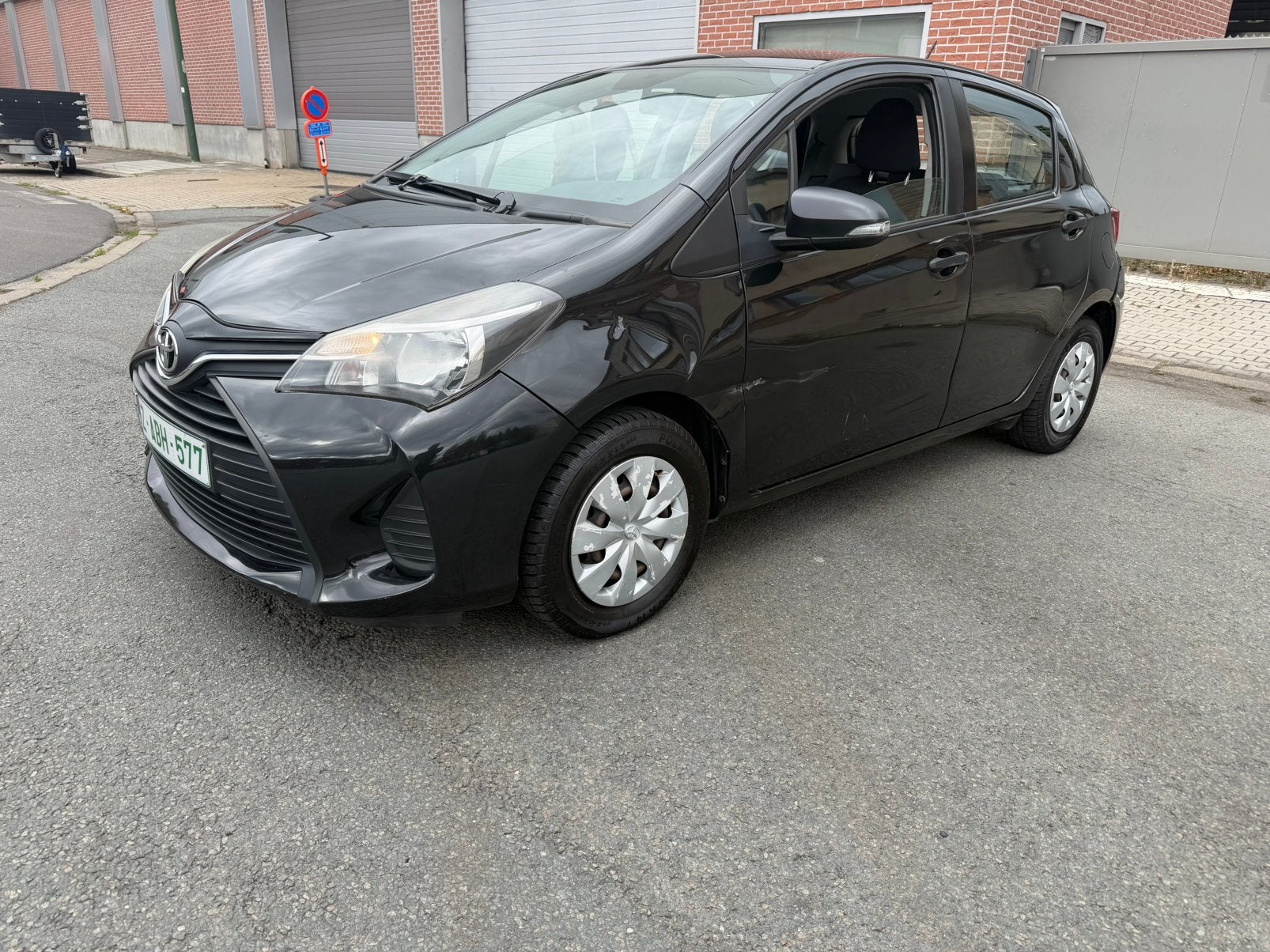 Toyota yaris 2015 82000 km, Autos, Achat, Entreprise, Vitres électriques, Yaris