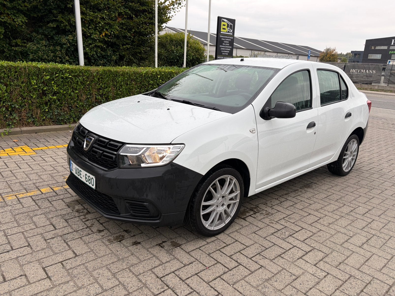 Dacia Logan 1.0essence 53.000km.   2020, Autos, Achat, Boîte manuelle, Logan, Particulier