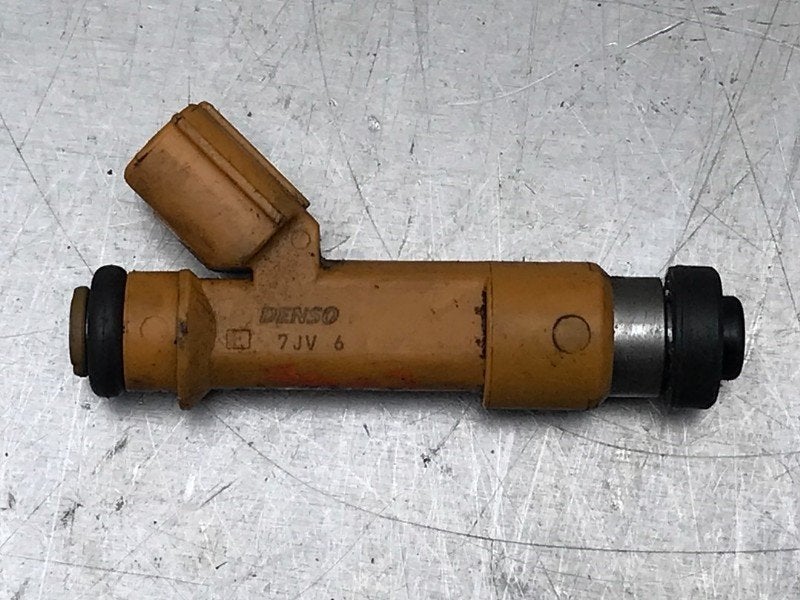 INJECTEUR Daihatsu Cuore (L251 / 271 / 276) (|042073109|), Utilisé, Daihatsu