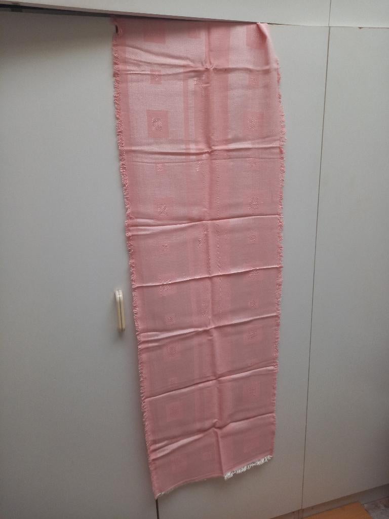 roze tafelloper, Huis en Inrichting, Ophalen of Verzenden, Zo goed als nieuw, Rechthoek, Binnen