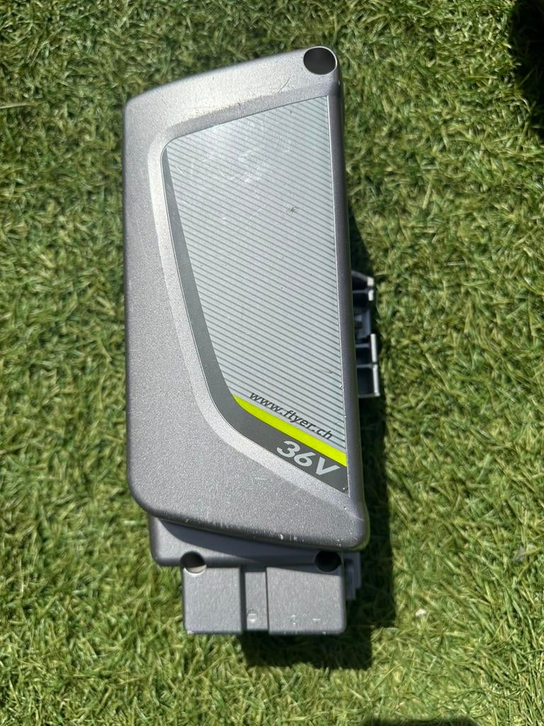 Batterij flyer 36 v, Fietsen en Brommers, Ophalen, Zo goed als nieuw