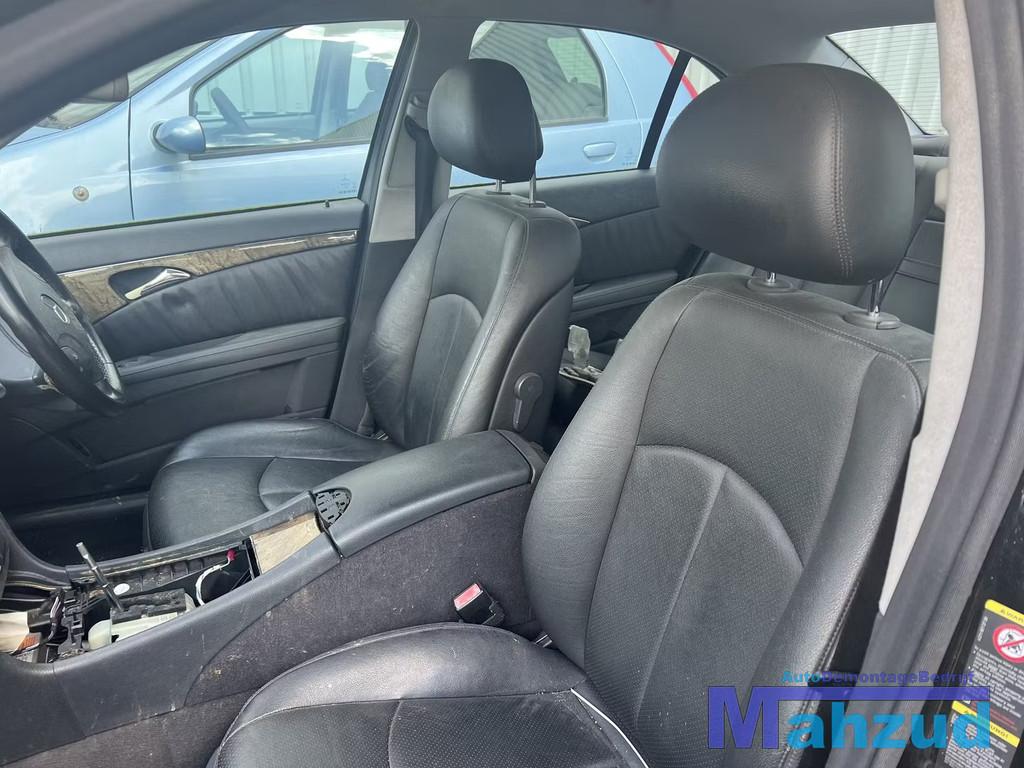 MERCEDES E KLASSE W211 sedan ZWART leer elektrisch, Autos : Pièces & Accessoires, Mercedes-Benz AG, Mercedes-Benz, Utilisé, Mercedesstrasse 120
70372  Stuttgart, DE