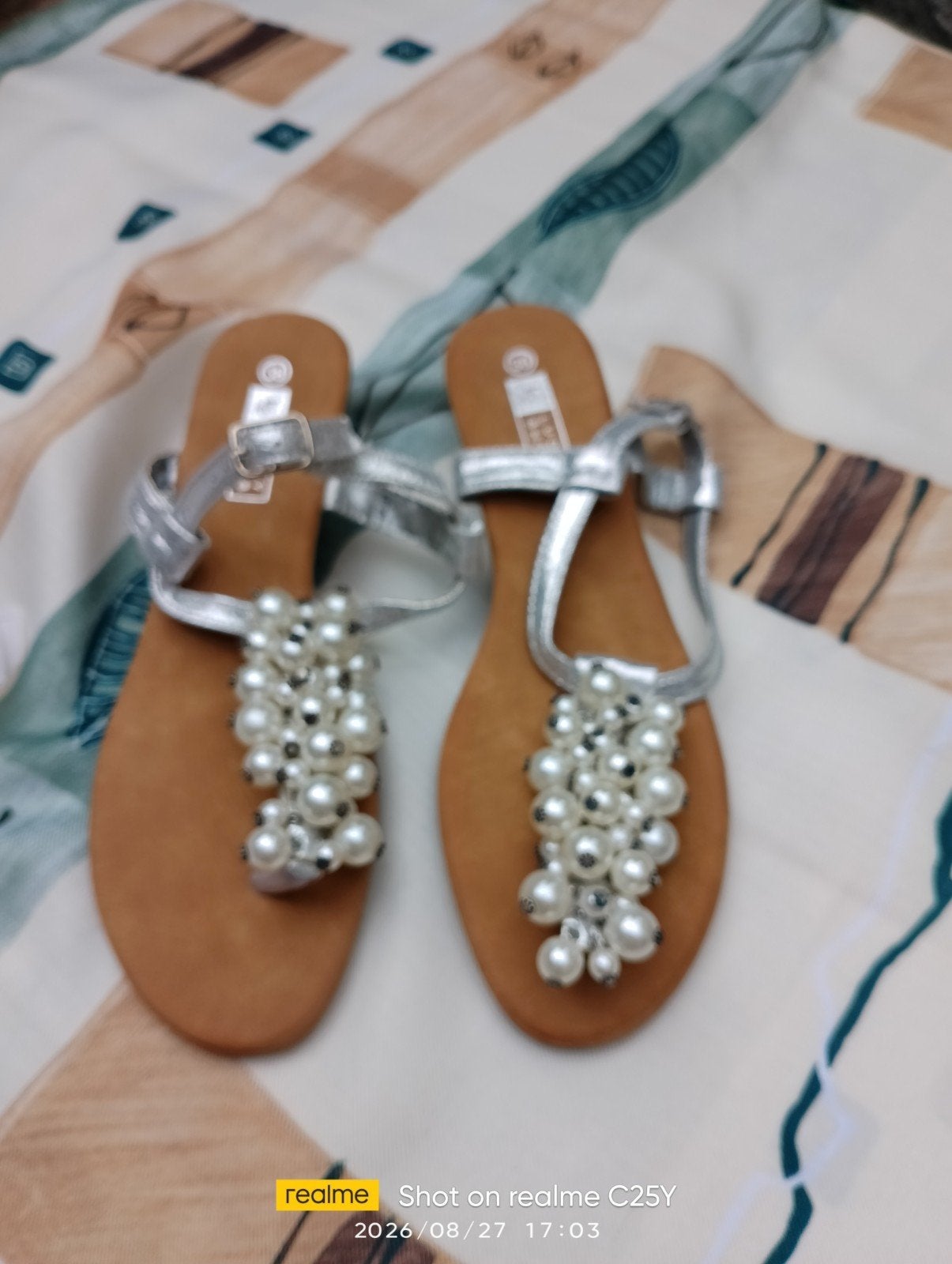 sandales avec des perles blanches neuf, Neuf, Enlèvement, Lucky shoes, Blanc