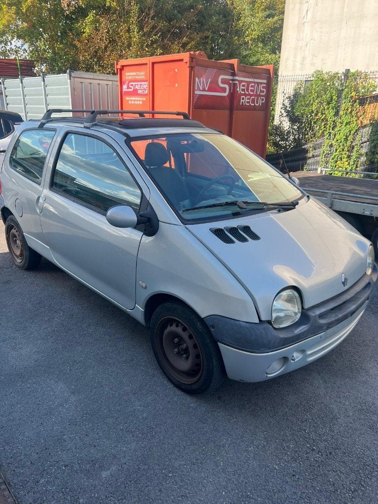 Renault Twingo 2003 oldtimer, onderdelen of export, Autos, Renault, Interruption de démarrage, Argent ou Gris, Boîte manuelle