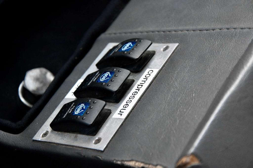 Land Rover Defender 90 TD5 *LICHTE VRACHT* (bj 2002), 90 kW, 122 pk, Gebruikt, Zwart