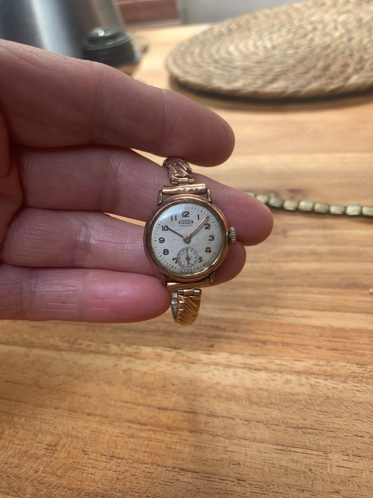 Kleine gouden horloges zwitsers, Enlèvement
