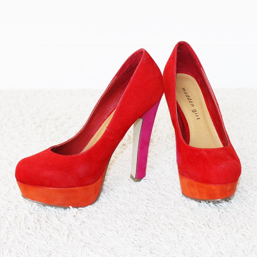 Prachtige Suede Madden Girl Pumps s19 (Maat 37) € 65,-, Kleding | Dames, Pumps, Overige kleuren, Steve Madden, Ophalen of Verzenden