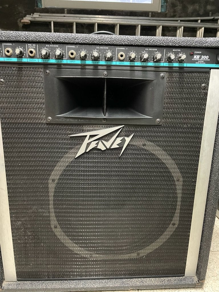 Peavey KB300 - Keyboardversterker - Mono-PA, Muziek en Instrumenten, Versterkers | Keyboard, Monitor en PA, Gebruikt, Keyboardversterker