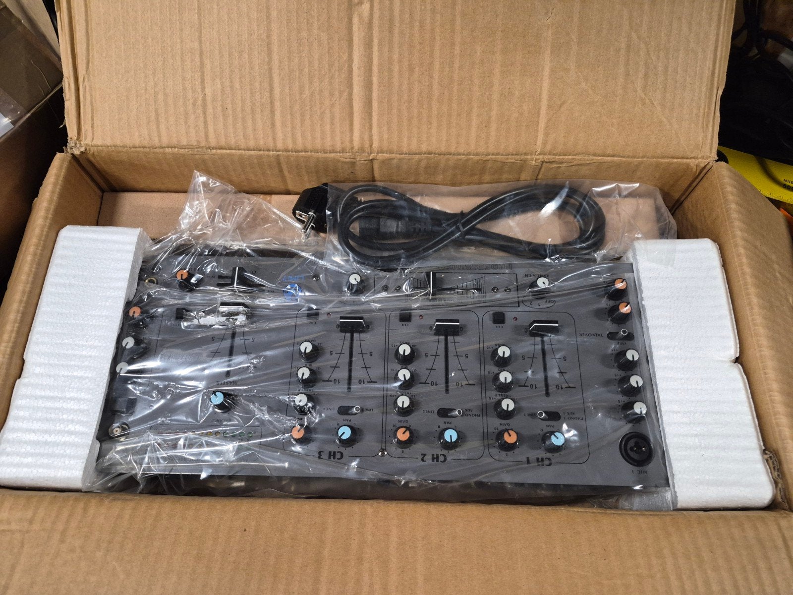 LIMIT LDJ401 Dj-mixer mengtafel NIEUW, Ophalen, Nieuw, Minder dan 5 kanalen, Microfooningang