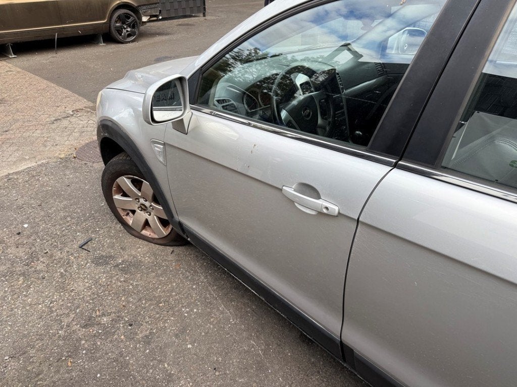 PORTE AVANT GAUCHE Captiva (C100) (|42352069|), Daewoo, General Motors Germany GmbH, Utilisé, Chevrolet.europe@gm.com