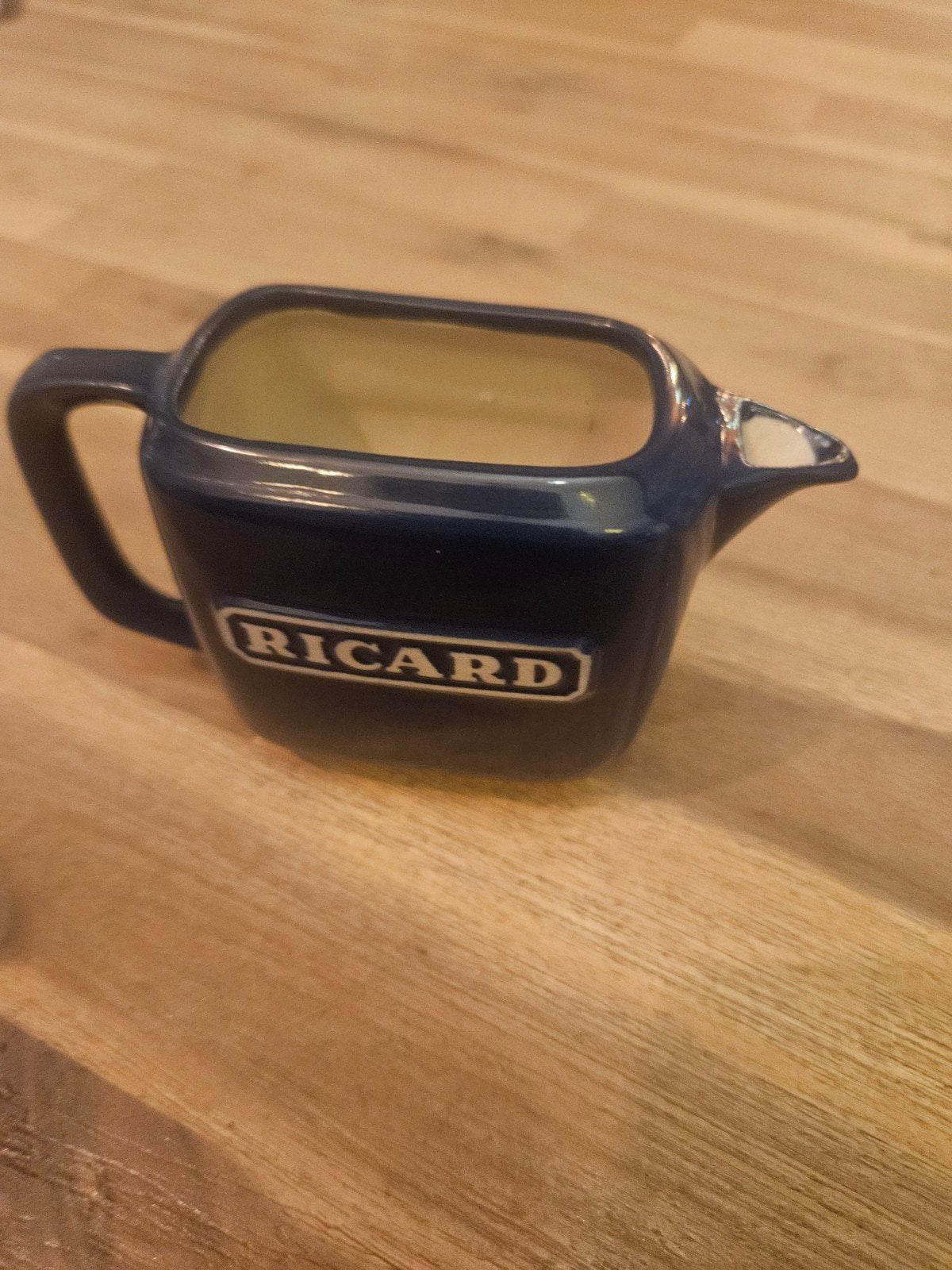 pichet ricard bleu, Enlèvement
