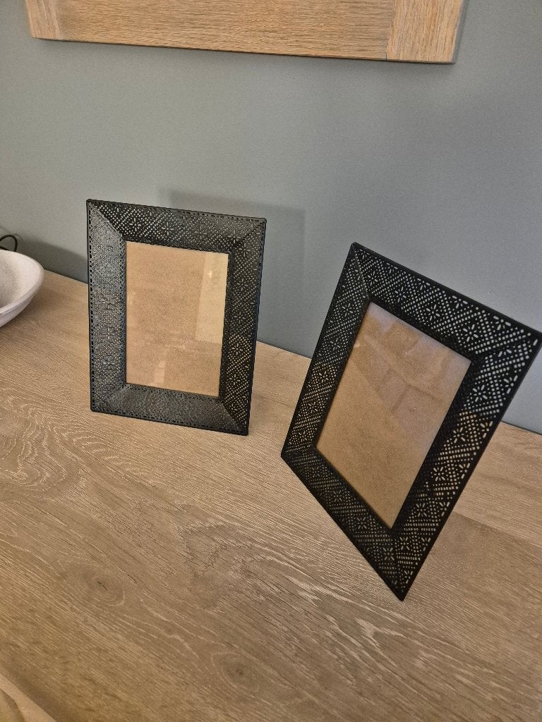 2 mooie fotokaders, Huis en Inrichting, Woonaccessoires | Lijsten, Ophalen, Met glas, 20 cm, Nieuw