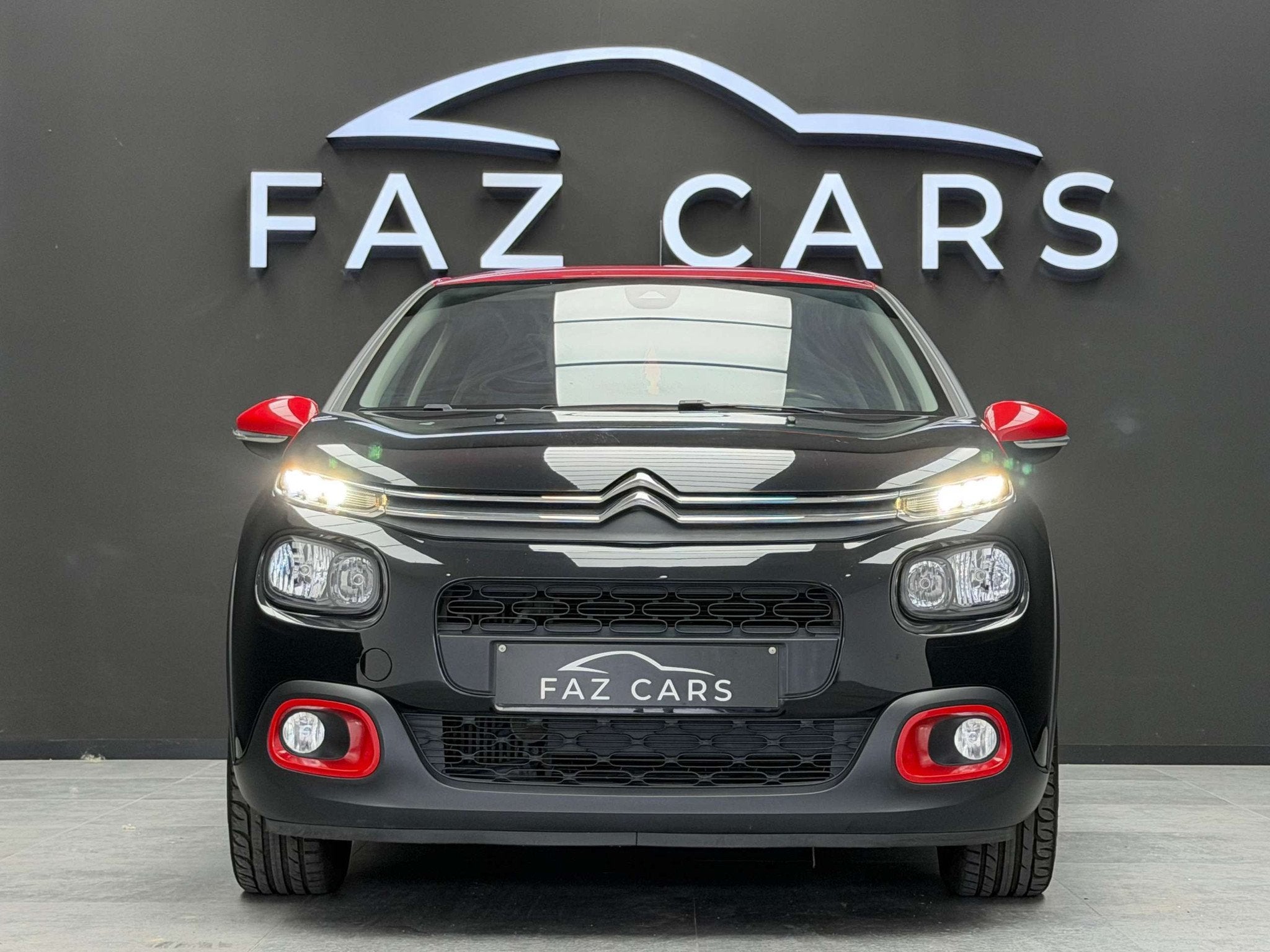 Citroën C3 1.6 BlueHDi * 1ER PROP + CAMÉRA + GARANTIE *, Auto's, Voorwielaandrijving, Stof, 4 cilinders, Zwart