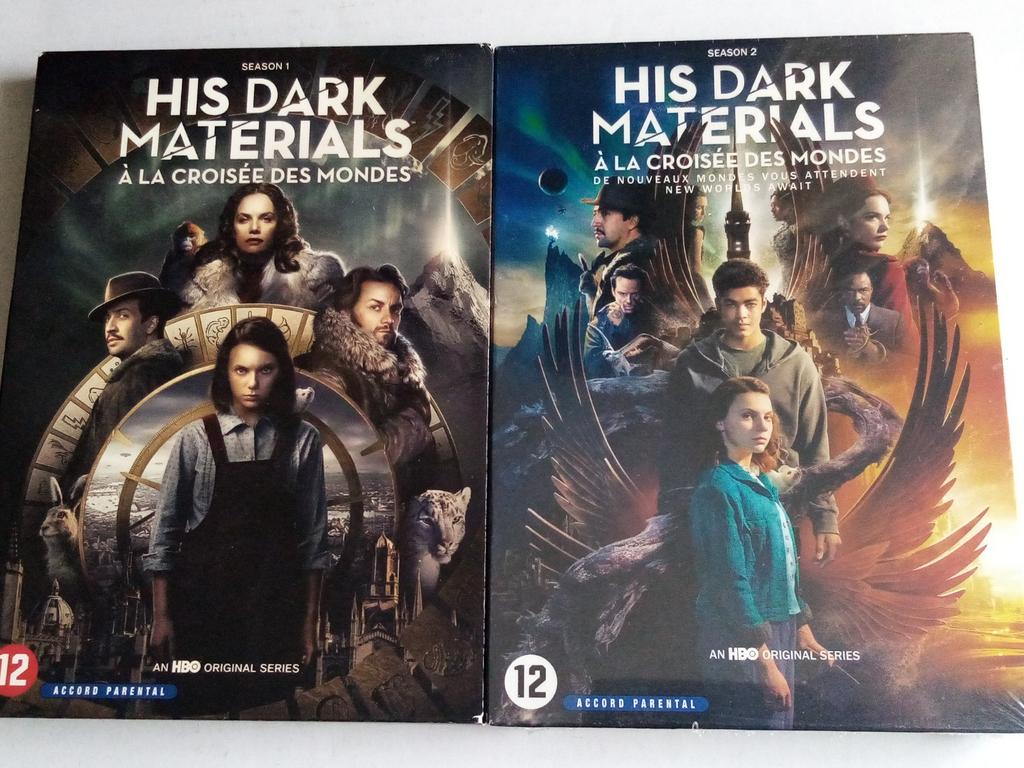 À la croisés des mondes saisons 1 et 2 / DVD, Enlèvement ou Envoi, Comme neuf