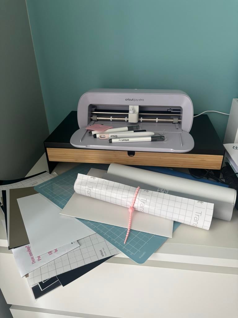 Cricut Joy Xtra lavender met extra’s, Hobby en Vrije tijd, Ophalen, Zo goed als nieuw