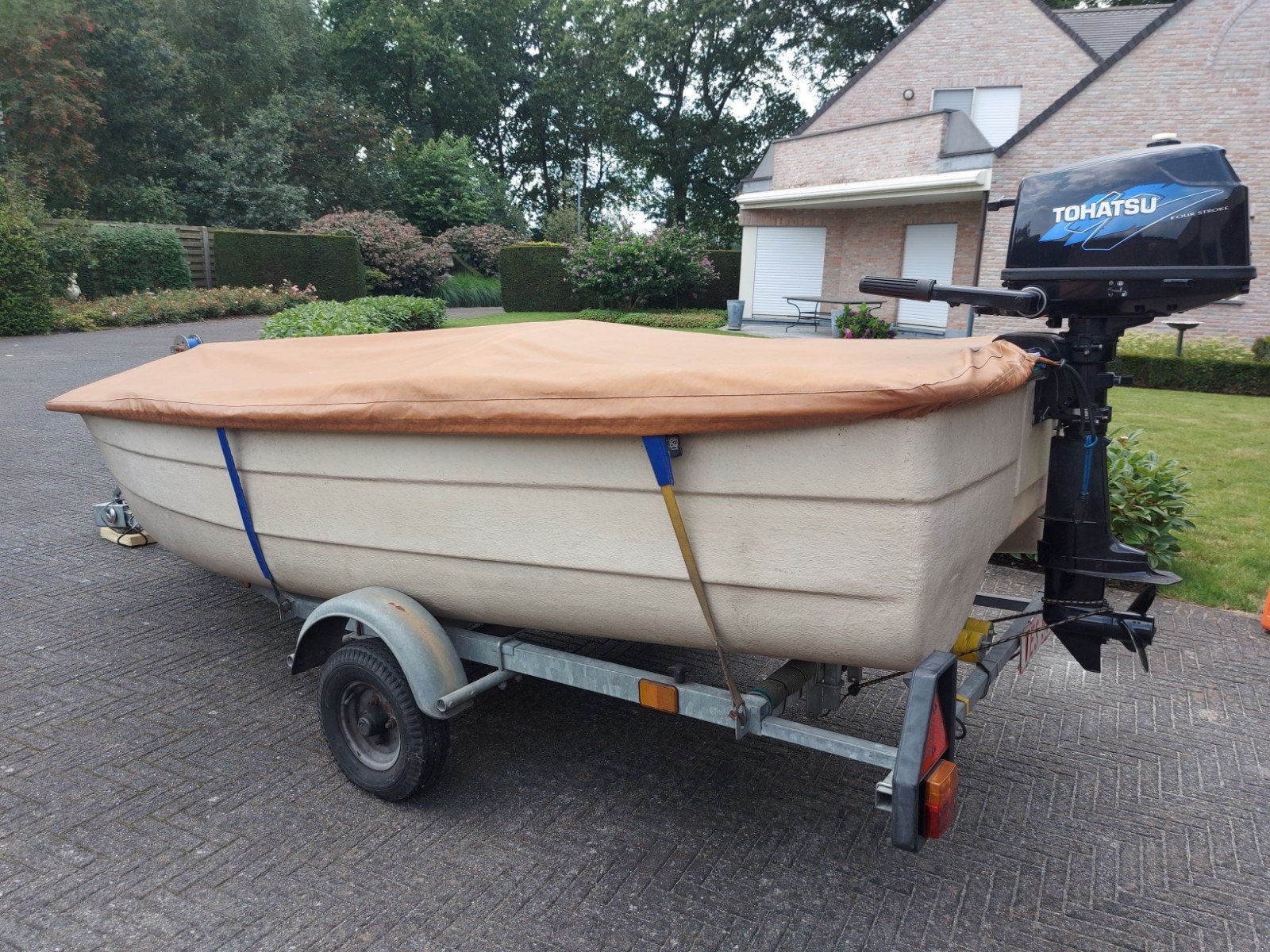 Tabur yak 3 vissersloep met platte bodem op trailer  en, Ophalen, Kunststof