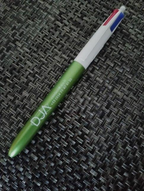 Bic 4 couleurs Publicitaire, Collections, Neuf, Autres marques, Enlèvement ou Envoi, Stylo à bille