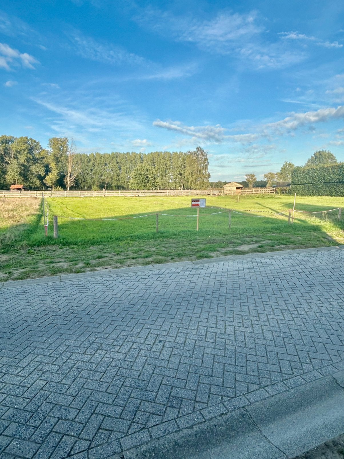 Bouwgrond 604m2 in Lille, Immo