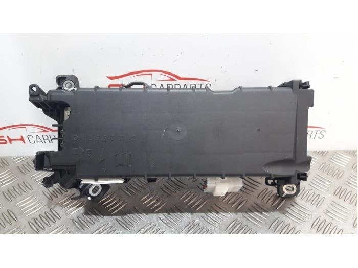 Boîte à fusibles d'un Mercedes GLA, Utilisé, -, -, Enlèvement ou Envoi