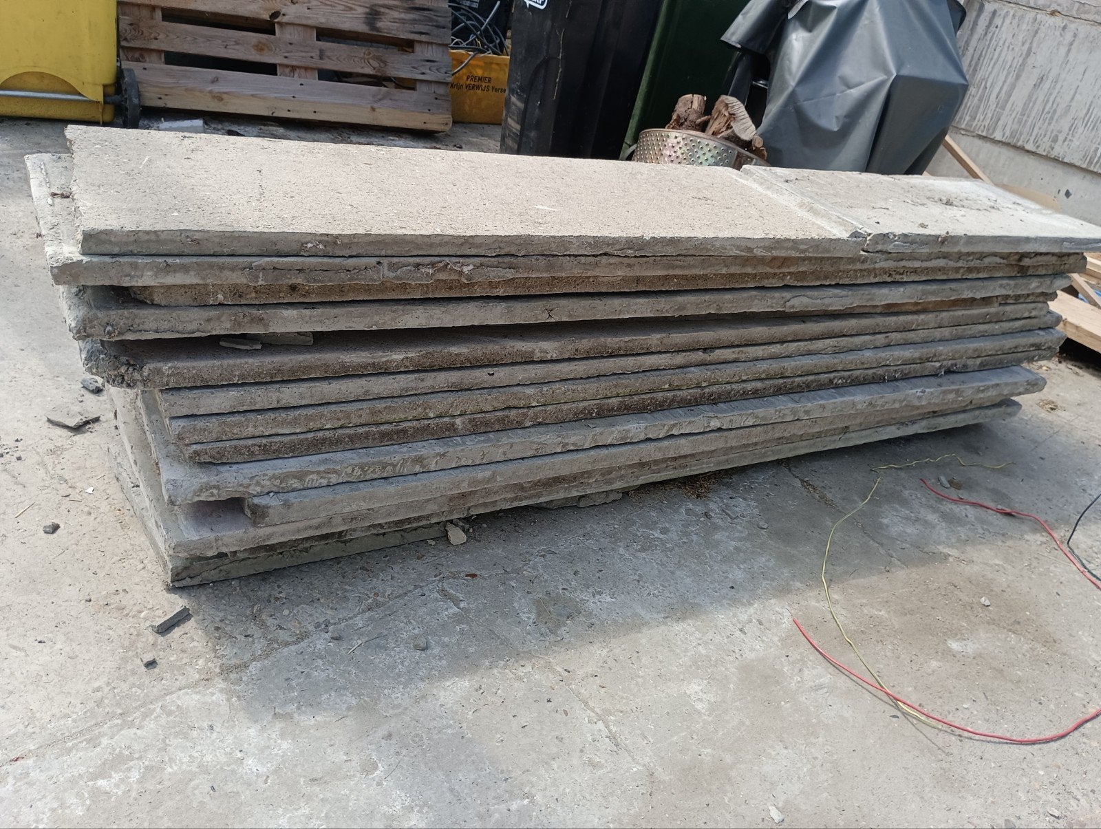 Gratis betonnen platen!, Ophalen, Carport