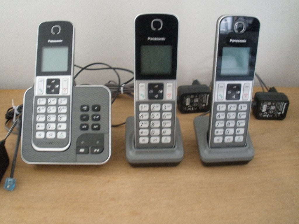 Ensemble de 3 téléphones sans fil Panasonic KX-TGD320NL Trio, Enlèvement ou Envoi, Comme neuf, 3 combinés