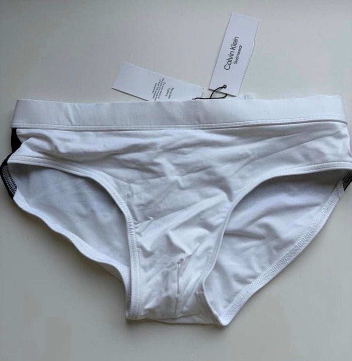 Slip de bain Calvin Klein Nouveau, Vêtements | Hommes, Vêtements de bain & Maillots de bain, Envoi, Taille 48/50 (M), Blanc, Slip de bain