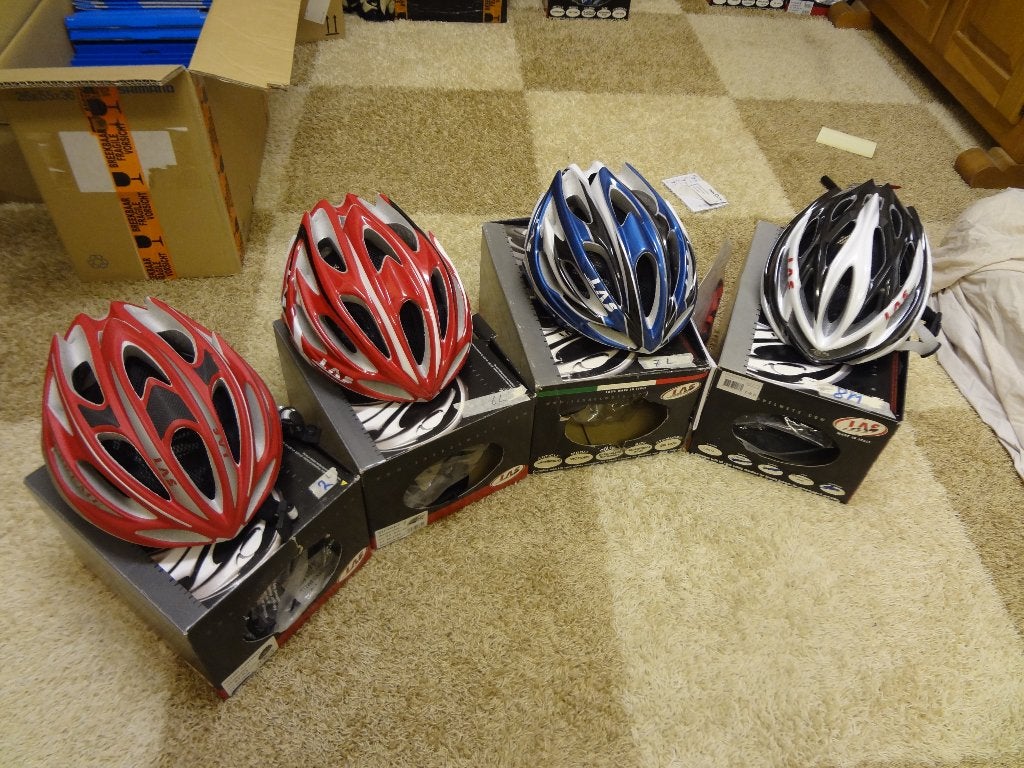 Opruiming nieuwe Las Victory Galaxy Anubi Voyager fiets helm, Vélos & Vélomoteurs, Enlèvement ou Envoi, Neuf, M