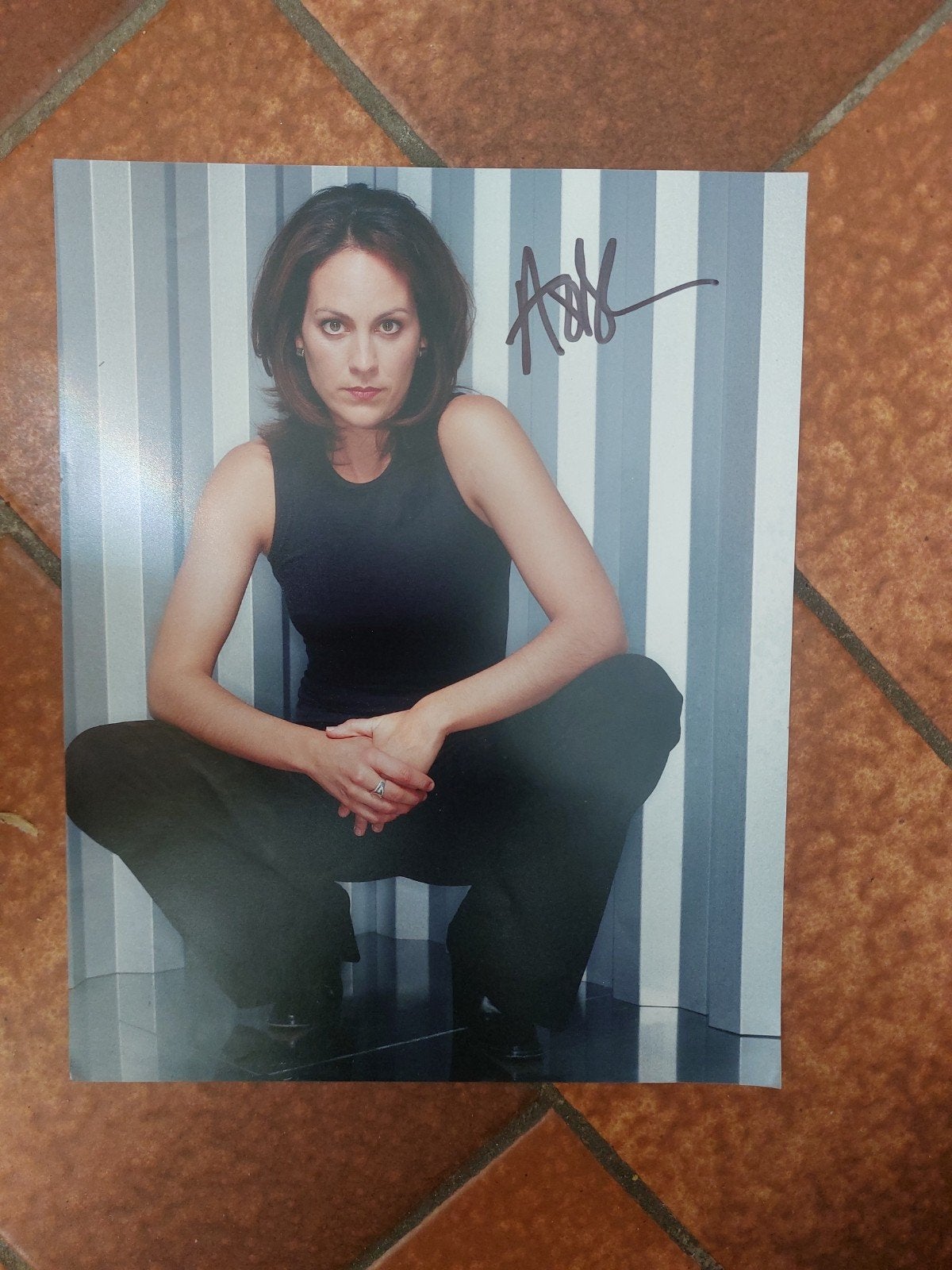 Annabeth Gish gesigneerde foto, Verzamelen, Muziek, Artiesten en Beroemdheden, Ophalen