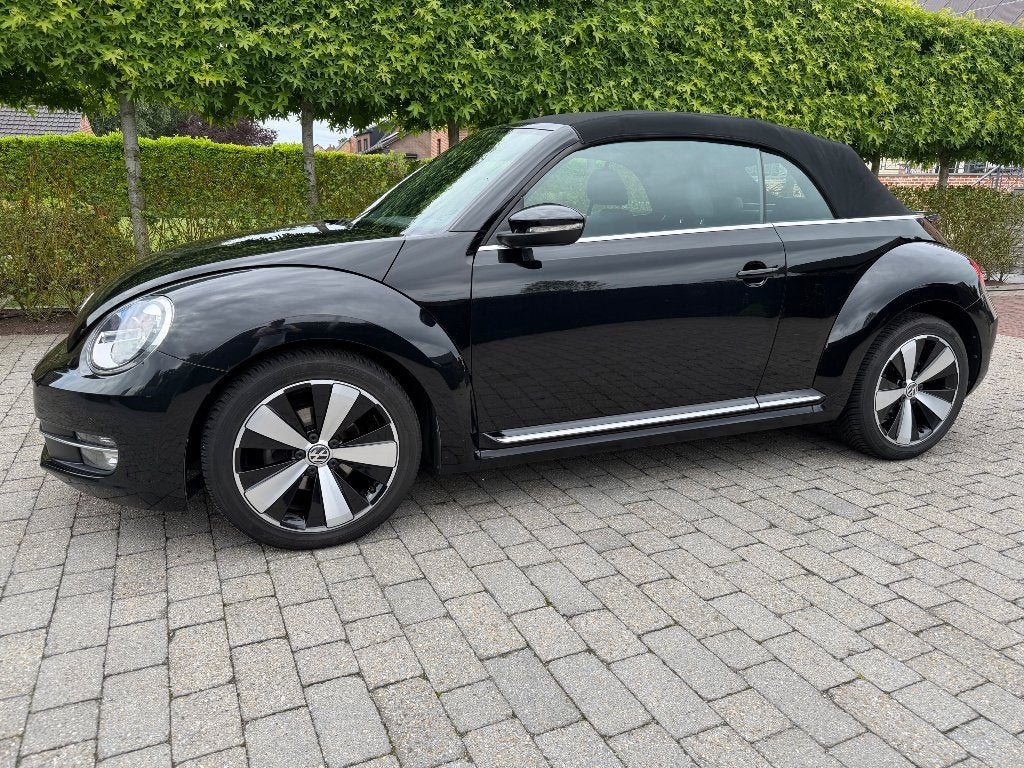 VW Beetle Cabrio Aut., 4 zetels, 4 cilinders, Cabriolet, Multifunctioneel stuurwiel