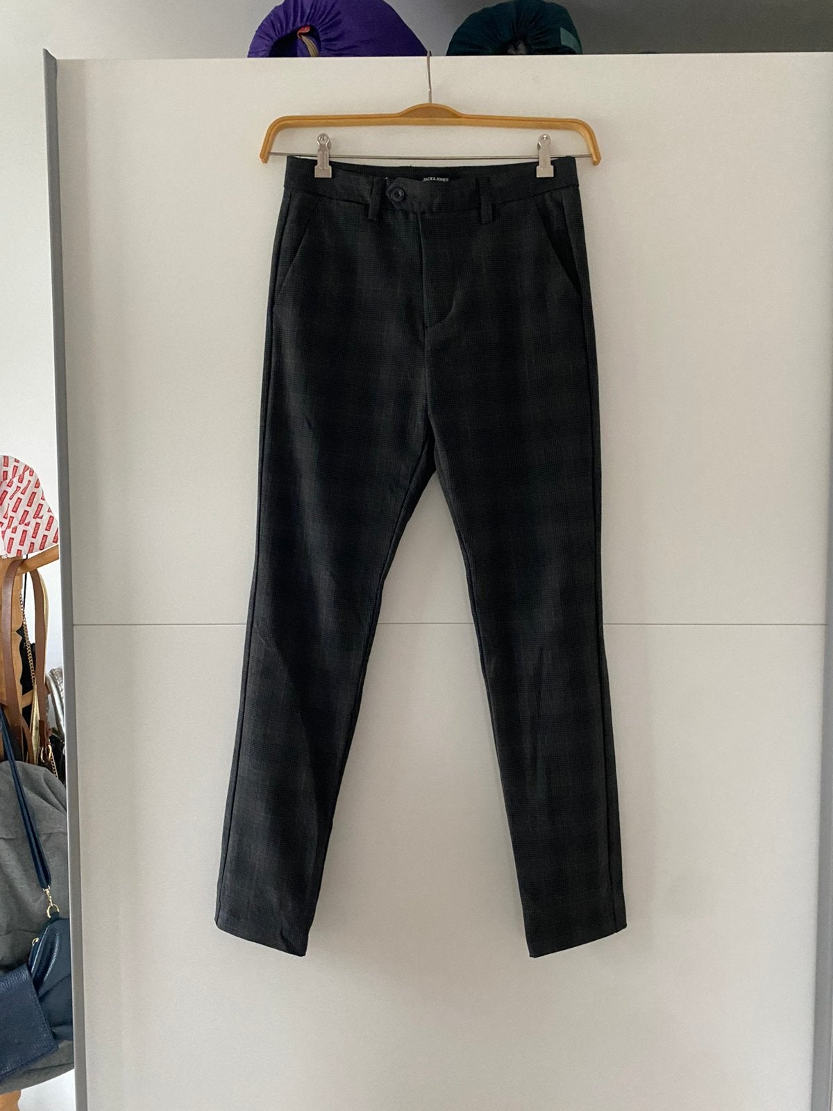Pantalon Jack & Jones 27 x 30, Enlèvement ou Envoi, Comme neuf, Taille 46 (S) ou plus petite, Gris