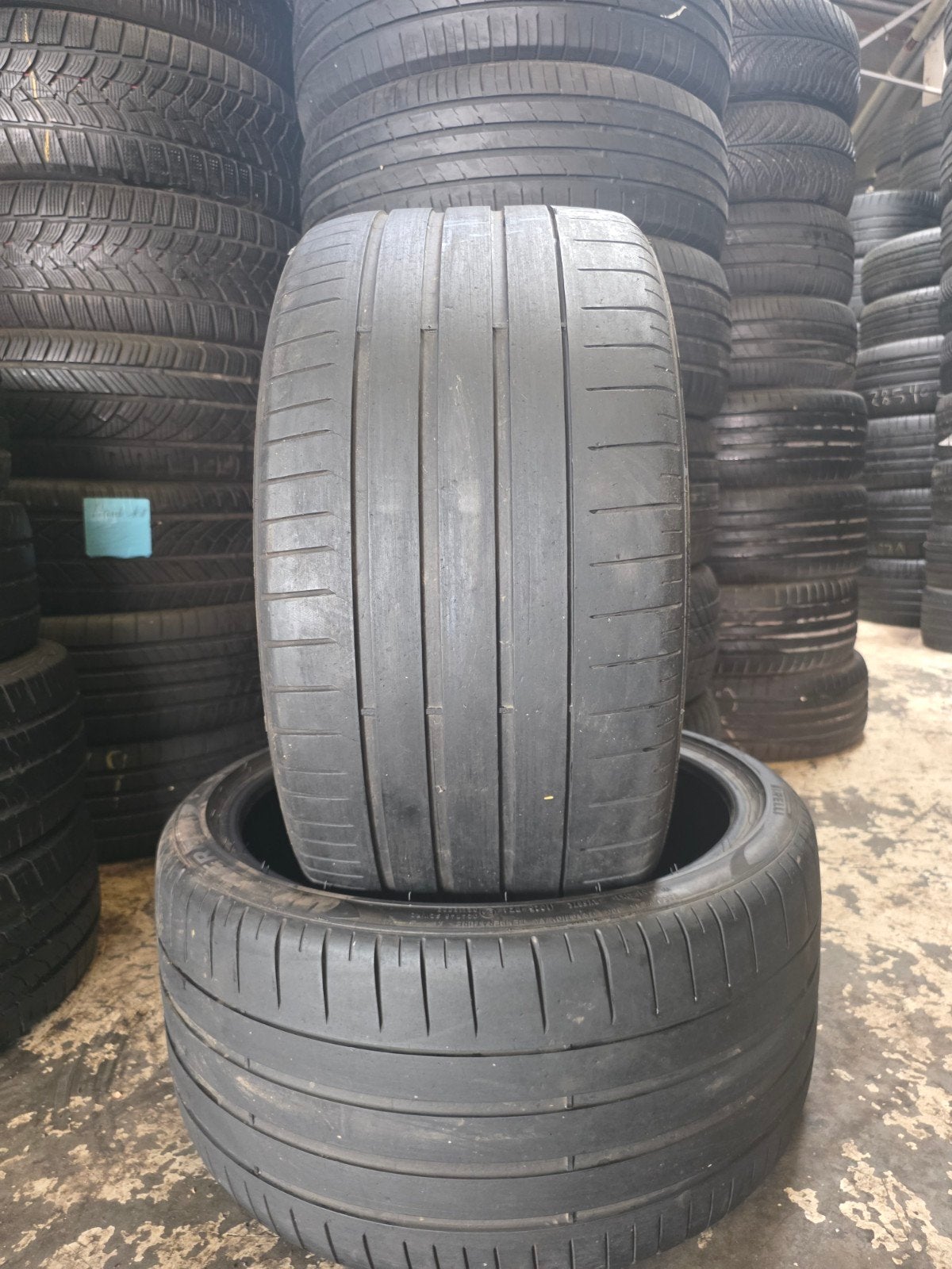 285 30 20 pirelli avec montage et équilibrage, Enlèvement