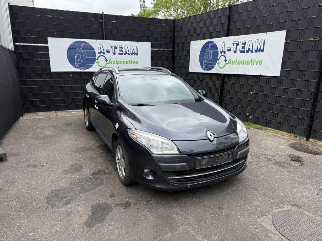 VERSNELLINGSBAK SCHAKEL Renault Megane III Grandtour (KZ), Gebruikt, Renault, Peter-Huppertz-Straße 5
51063  Köln, DE, Dialog.deutschland@renault.de