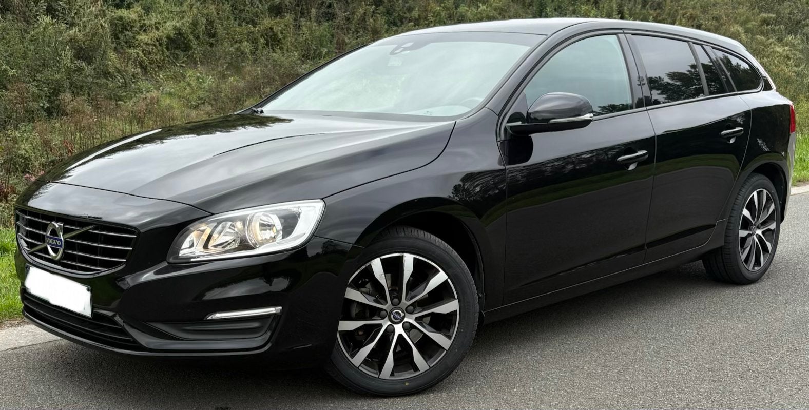 Volvo V60 T2 1.5 Benzine Automaat 2018 - 98500km, Zwart, Zwart, Leder, 5 deurs