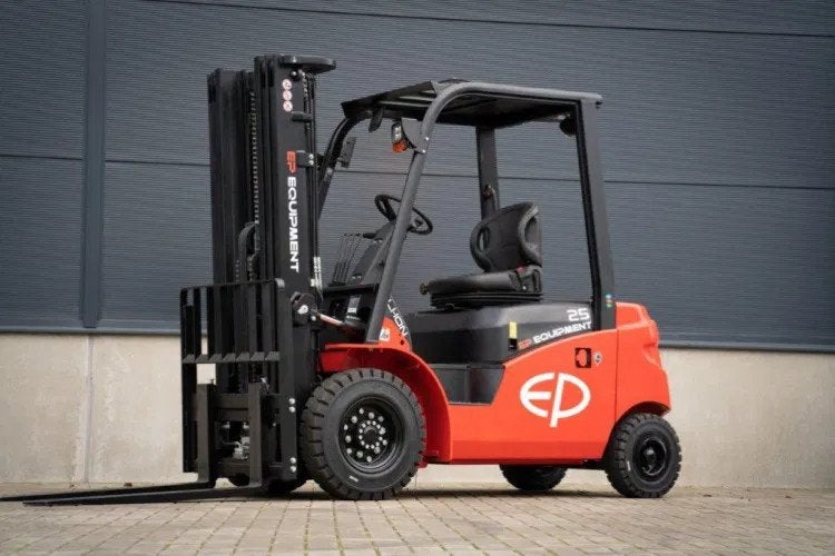 EP EFL253 S elektrische heftruck (2.500 kg), Articles professionnels, Machines & Construction | Chariots élévateurs & Transport interne