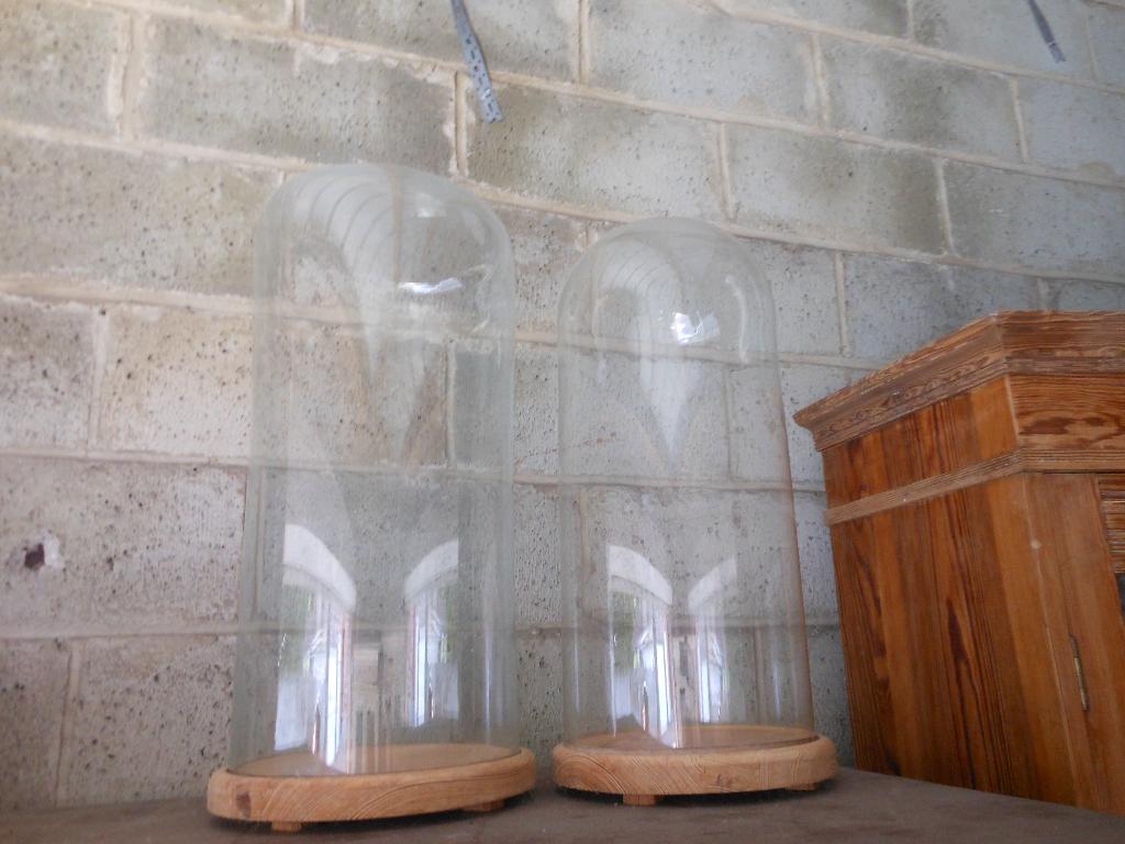 divers globe en verre, Enlèvement