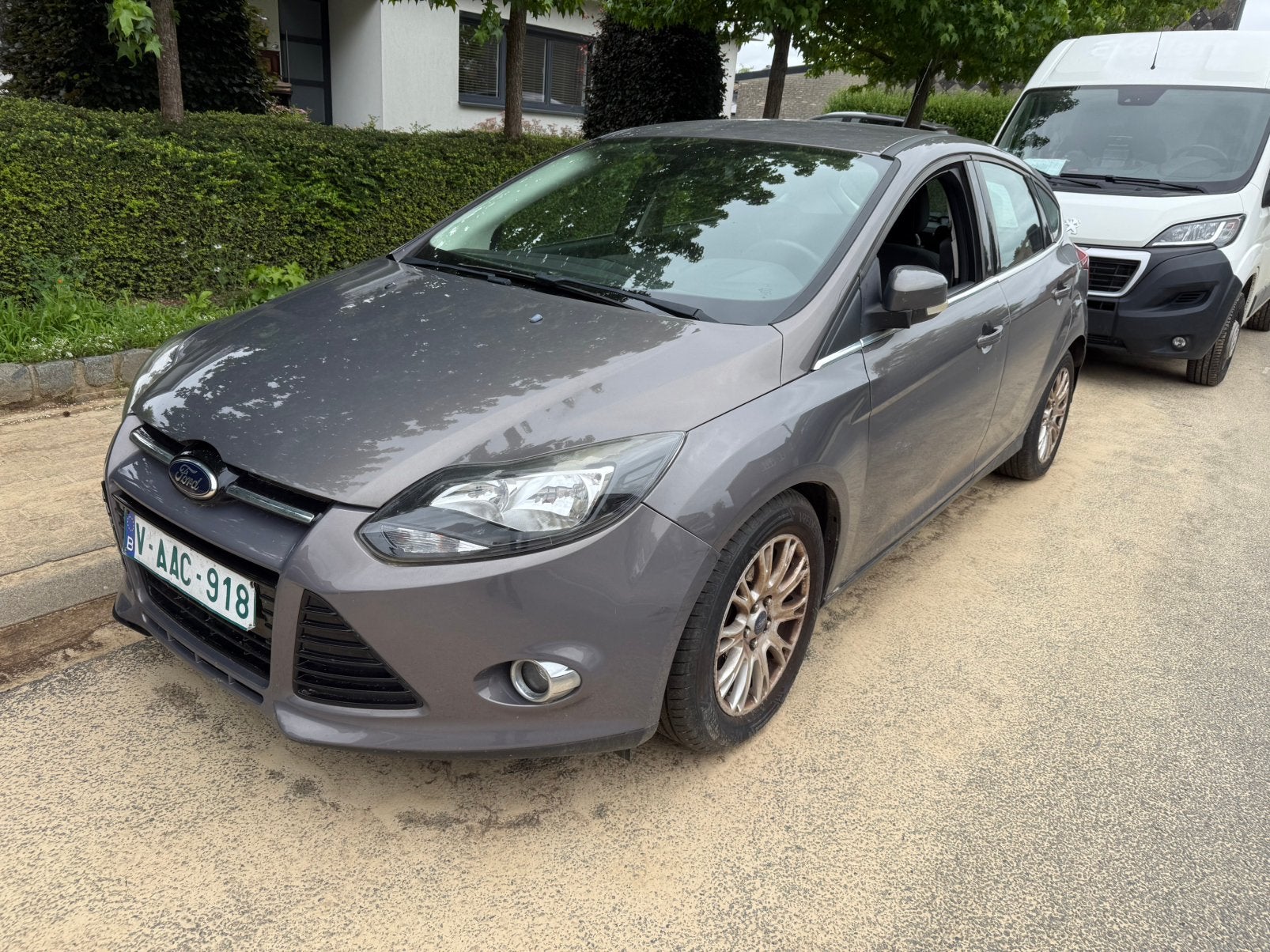 Ford Focus 2013 1.6i VERSNELLINGSBAK KAPOT/ GEARBOX DEFECT, Stof, Zwart, 4 cilinders, 5 deurs