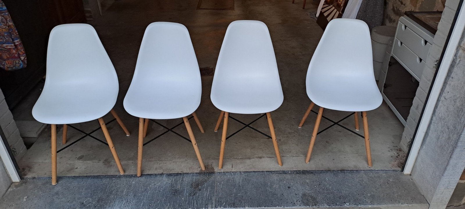 4 chaises de salle à manger, Maison & Meubles, Enlèvement, Utilisé, Bois, Blanc