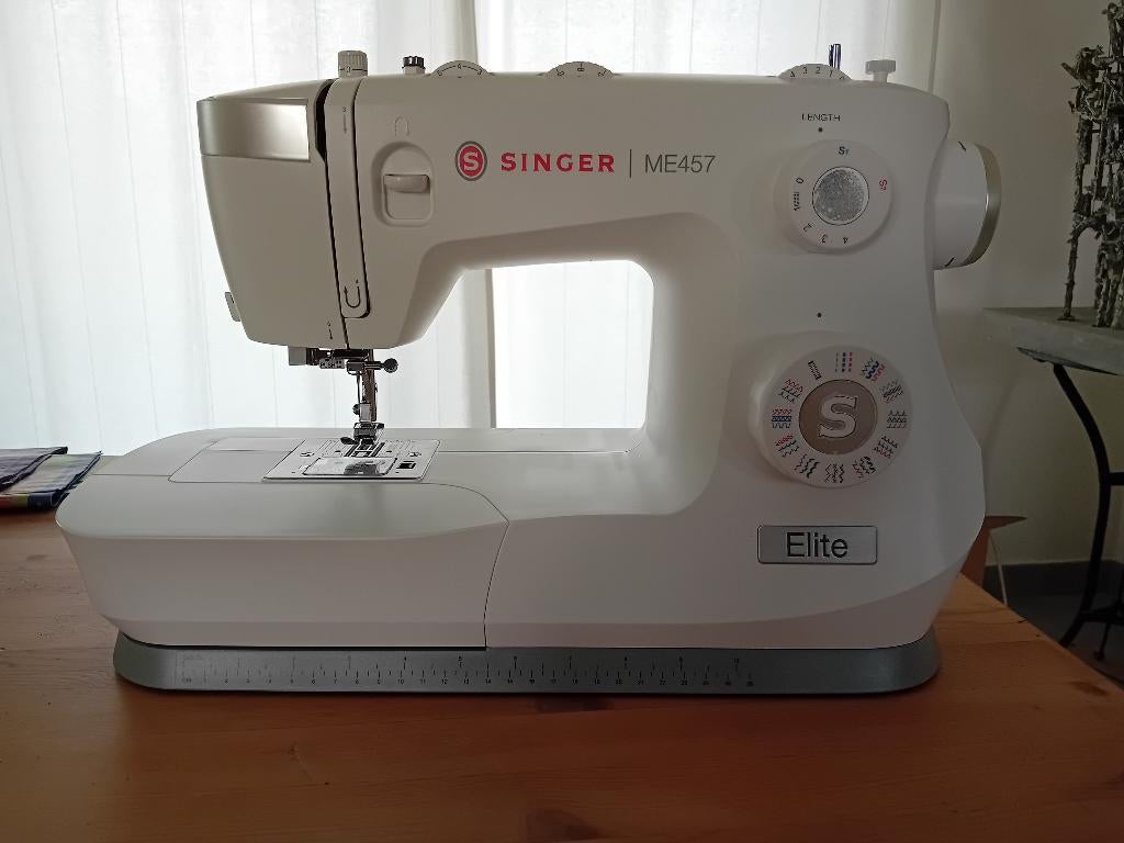 A SAISIR : Machine à coudre SINGER neuve à vendre, Enlèvement, Neuf, Machine à coudre, Singer