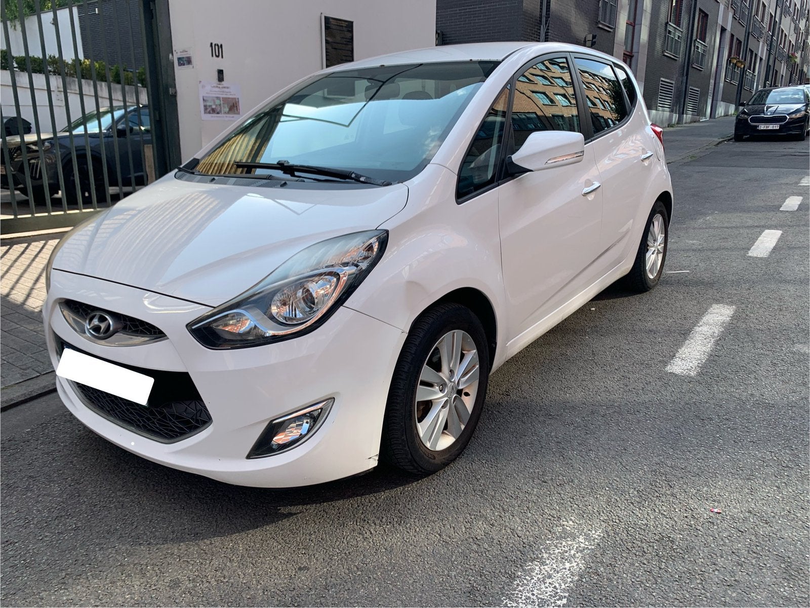 Hyundai IX20 Automatique 1,6 essence, Euro 5, https://public.car-pass.be/vhr/4438325c-7e66-4af6-a2d0-08dbbabed00c, Entreprise