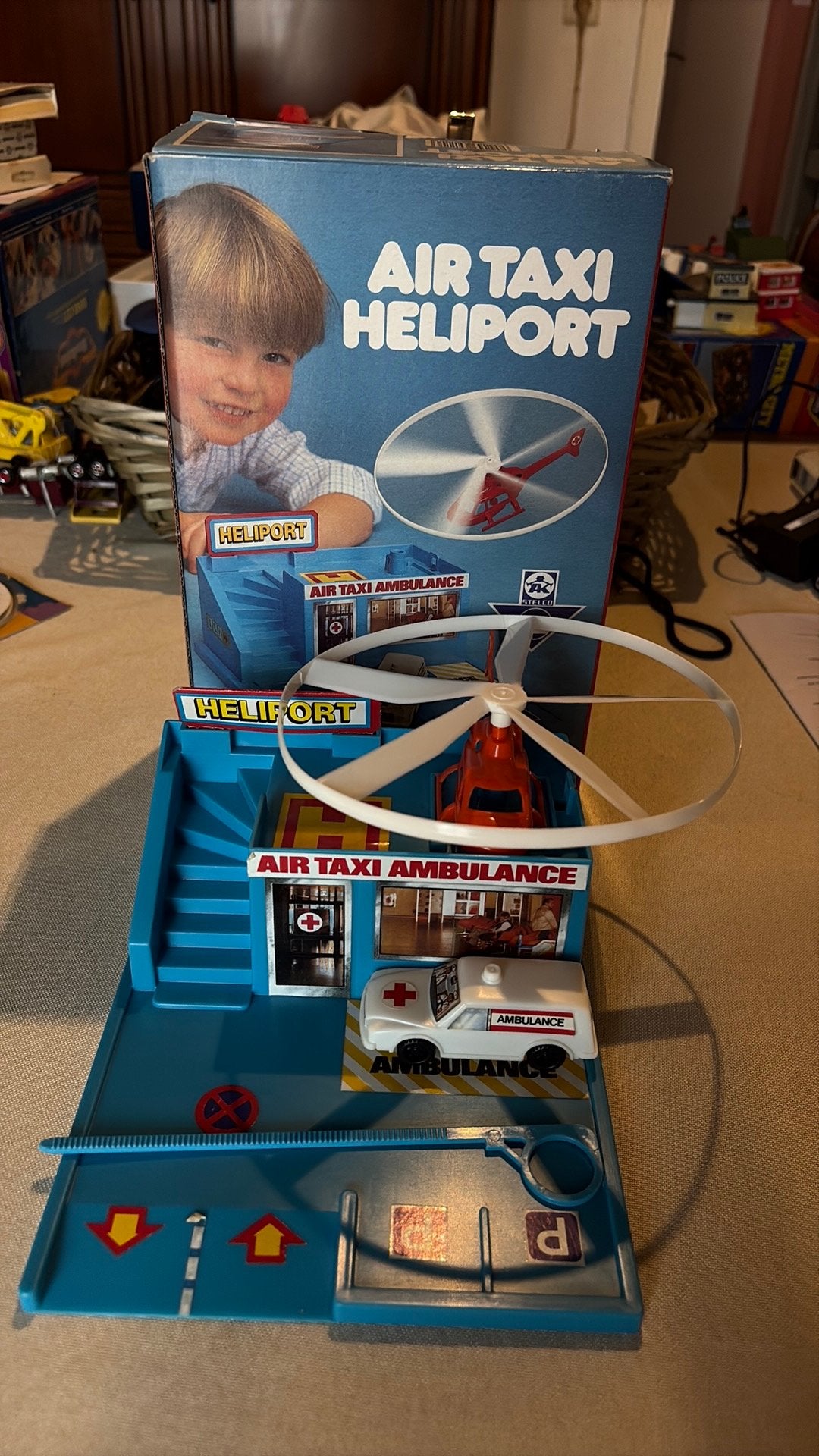 Vintage Stelco Air Taxi Heliport Speelset, Enlèvement, Comme neuf