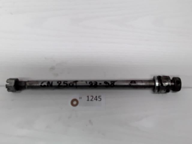 GN250 1988 - 1998 Suzuki As As achterwiel D1-26997, Motoren