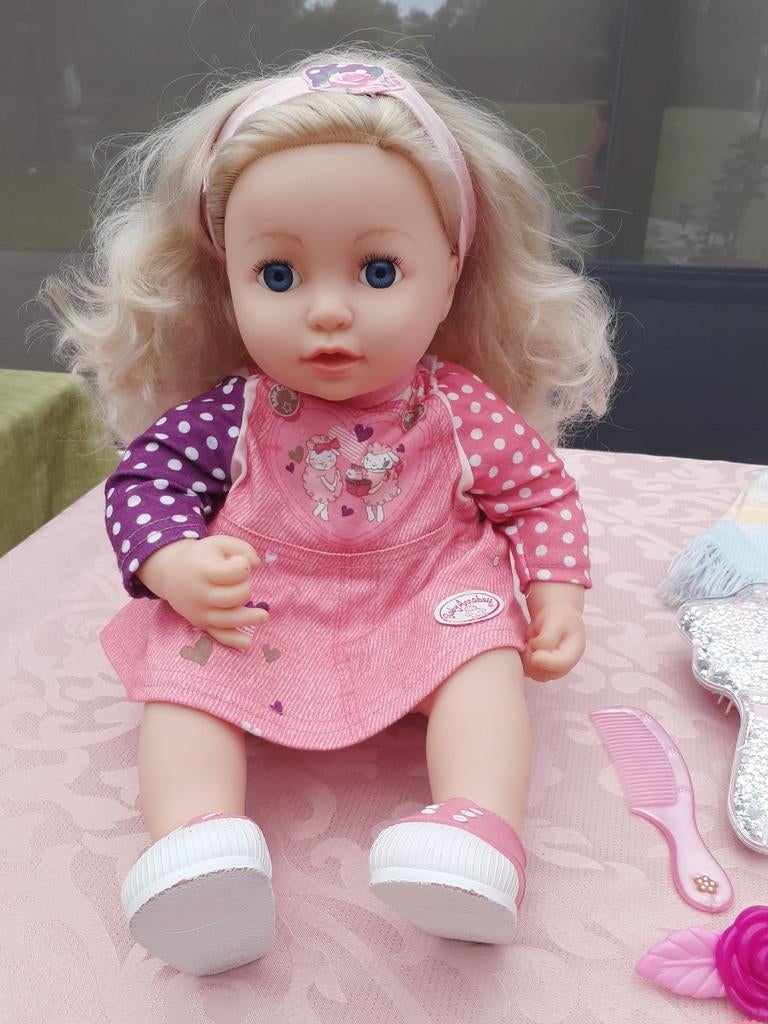 Baby annabell Sophia so soft 43 cm, Kinderen en Baby's, Speelgoed | Poppen, Ophalen, Zo goed als nieuw