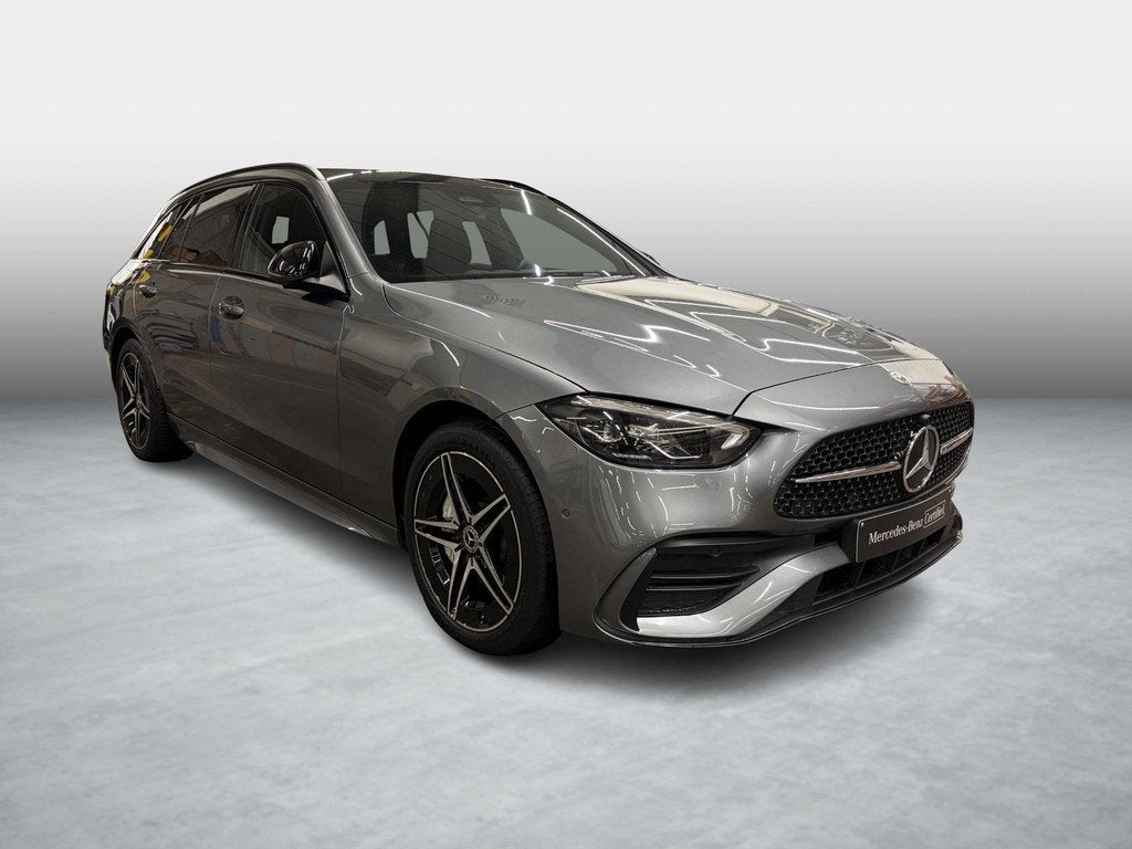 Mercedes-Benz C 300 e AMG Line Estate + PANORAMISCH DAK + NI, Auto's, Mercedes-Benz, Automaat, Zwart, 4 cilinders, https://public.car-pass.be/vhr/35ecd724-9bf0-4170-9ad5-c32670381e21