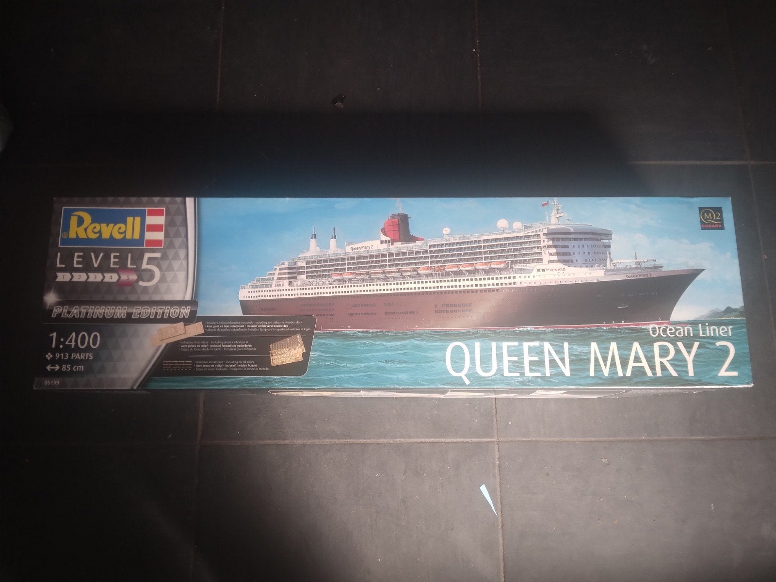 QUEEN MARRY 2, Hobby en Vrije tijd, Modelbouw | Boten en Schepen, Ophalen