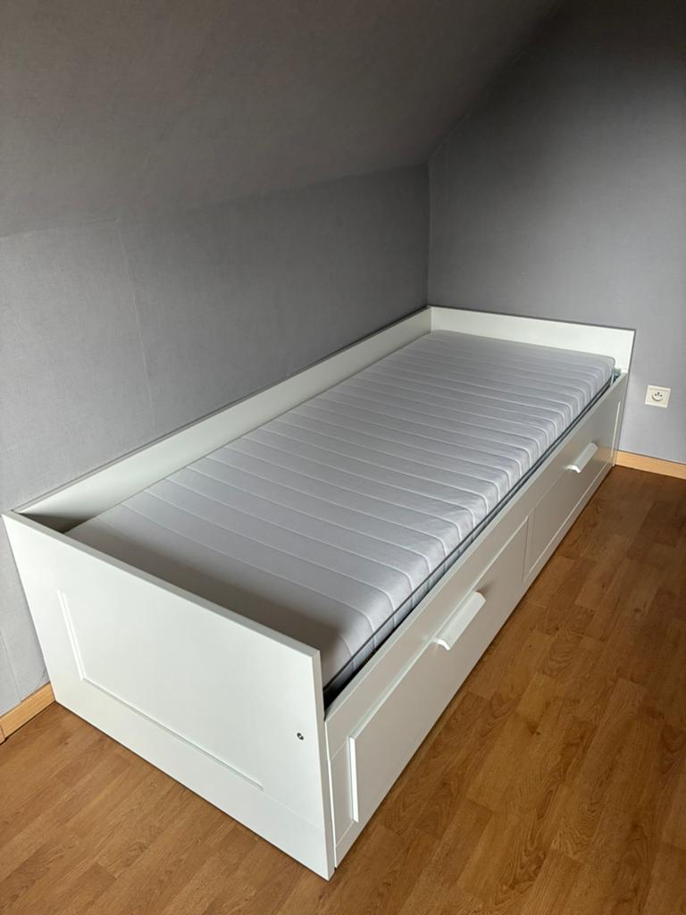 Bedbank, Huis en Inrichting, Ophalen, Zo goed als nieuw
