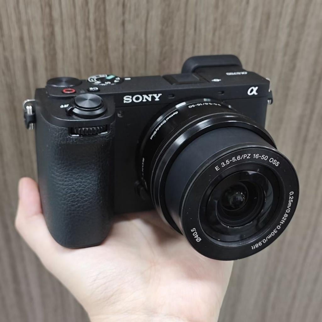 Sony Alpha a6700 ILCE-6700L avec 16-50 mm, TV, Hi-fi & Vidéo, Appareils photo numériques, Comme neuf, Sony, Enlèvement ou Envoi