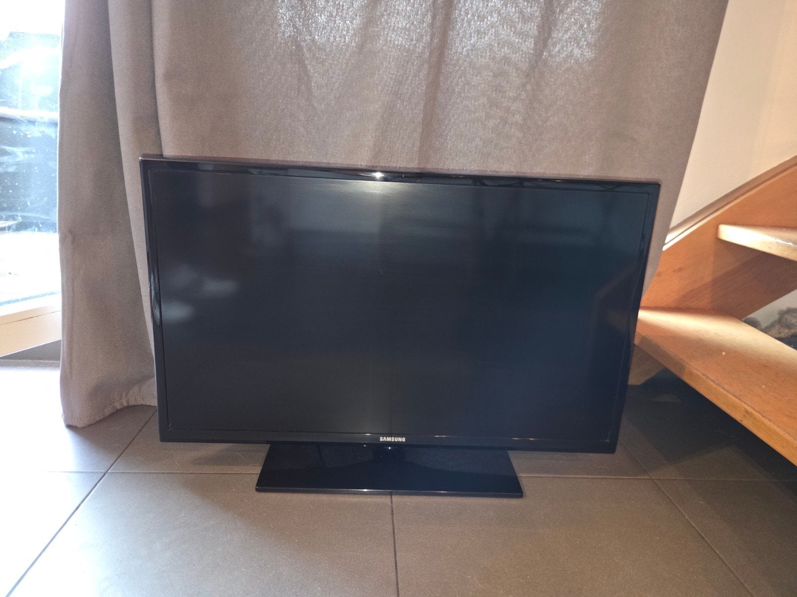 Télévision Samsung 81cm HD LED, TV, Hi-fi & Vidéo, Télévisions, Comme neuf, LED, 80 à 100 cm, HD Ready (720p), Samsung, 50 Hz