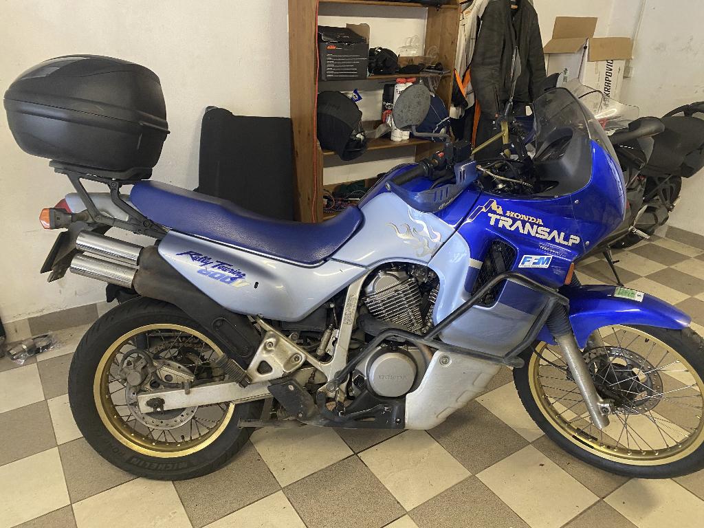 Honda Transalp XL600V, Motos, 583 cm³, 2 cylindres, Particulier, Enduro